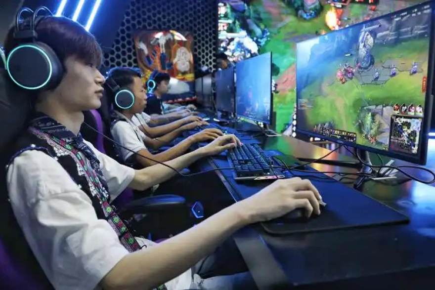 爱看球 CS2赛区转会窗口观察：指挥位流动加快与阵容磨合成本上升